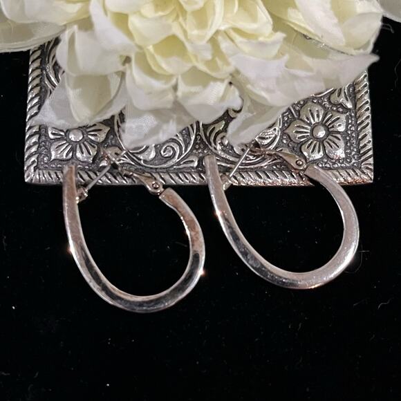 NEW Sterling Silver 925 Vintage Elongated Flattened Teardrop Hoop Earrings 1.25 - Picture 9 of 15